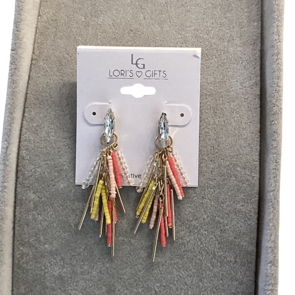 🪻NWT Attractive LG Coral, Yellow, & Gold Tassel Drop Earrings